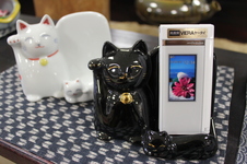 携帯ボックス、猫の置物　＊いろんな柄があります。