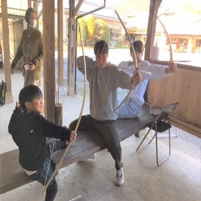 冒険弓矢塾 弓矢作りと有田焼クレー射的体験