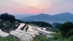 ブログ「準備の裏側」に「岳の棚田の朝焼け」をUPしました。