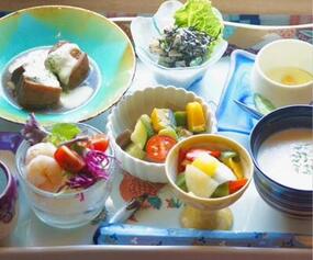 「食べる」のカテゴリに「予言カフェ らふらふ」のページが加わりました!