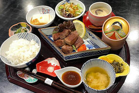  期間限定メニュー「ひいなランチ」のご紹介！【2026年 第22回有田雛(ひいな)のやきものまつり】