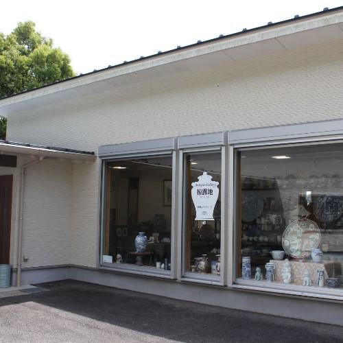 Antique Gallery 椋露地 (Mukuroji)