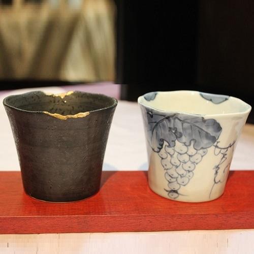 黒釉金継ぎ(こくゆうきんつぎ)、染付葡萄絵フリーカップ