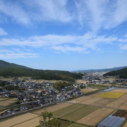 唐船山山頂からの眺め、ここに狼煙台があったとされています。